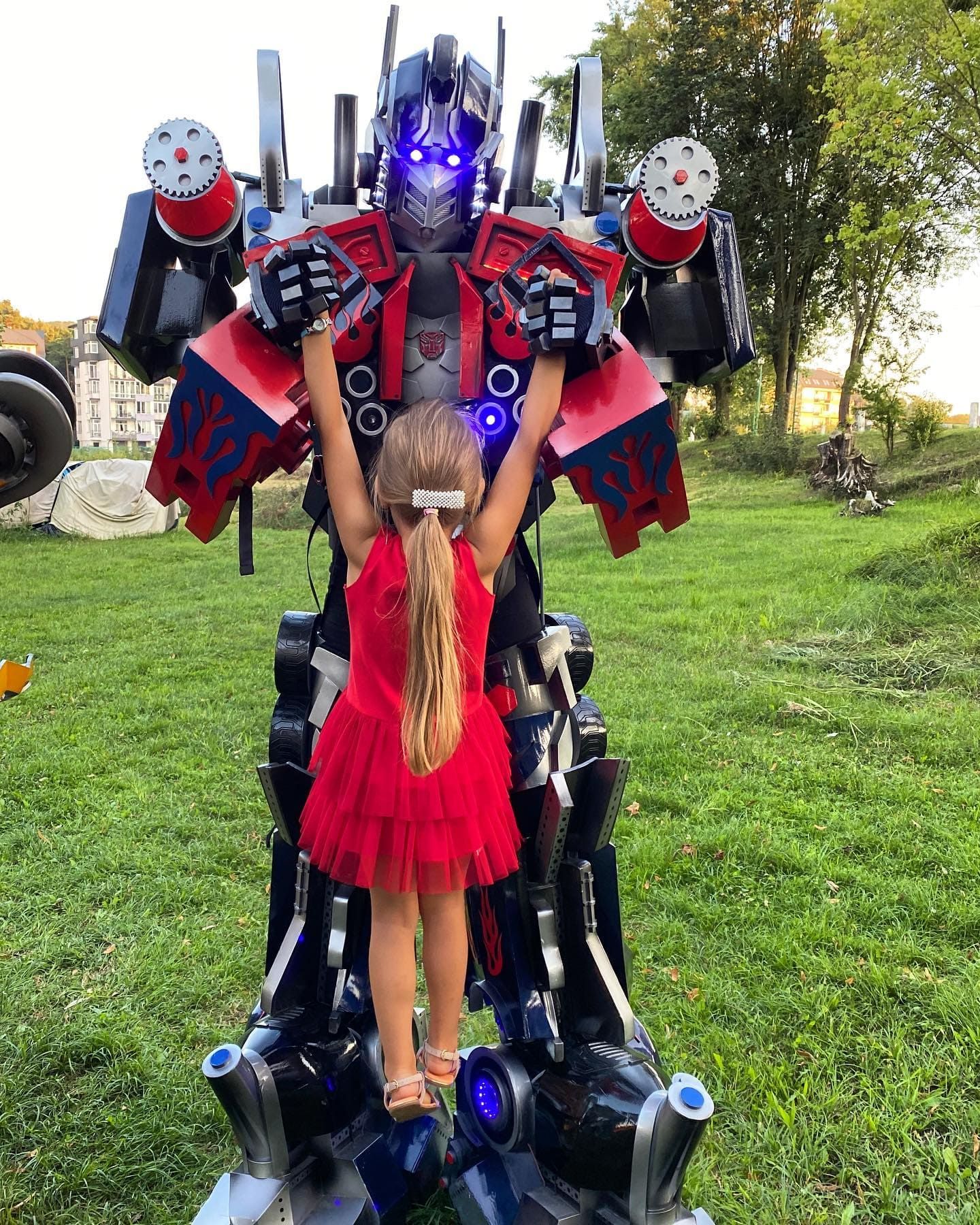 Роботи та Трансформери в м.Івано-Франківськ. Замовити Роботів