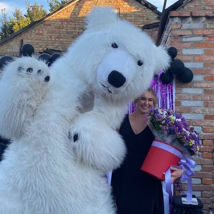 Білий Ведмідь на день народження