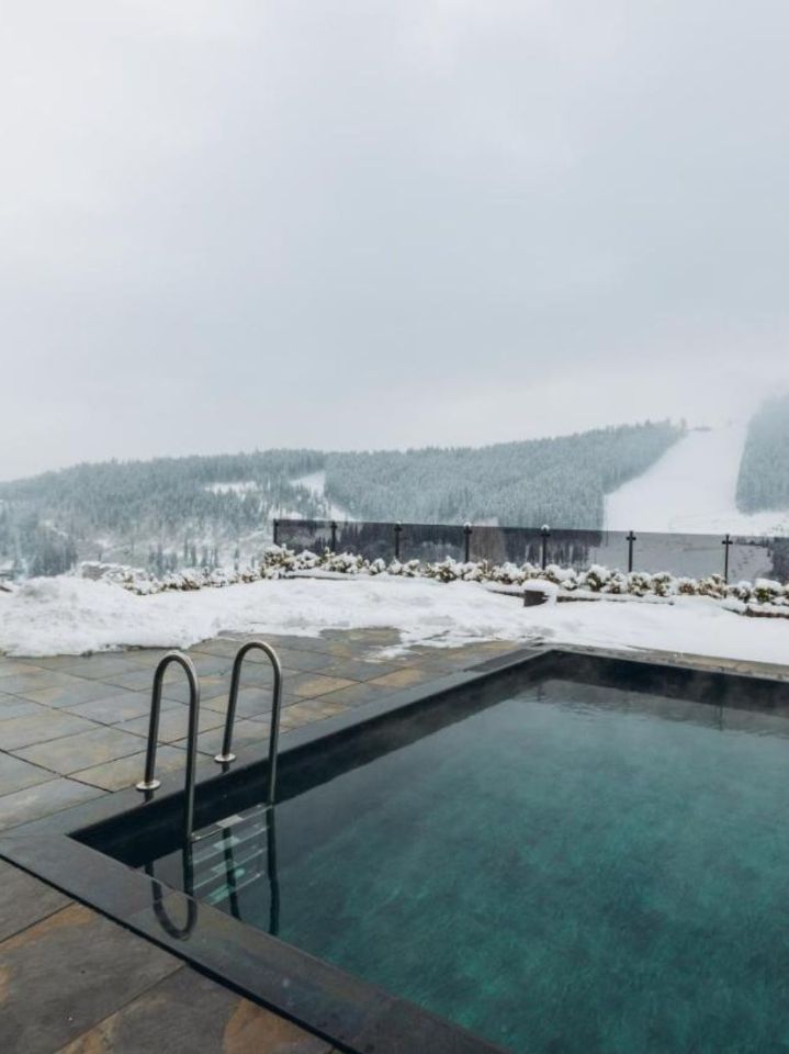 Відкритий басейн Premium Club SPA