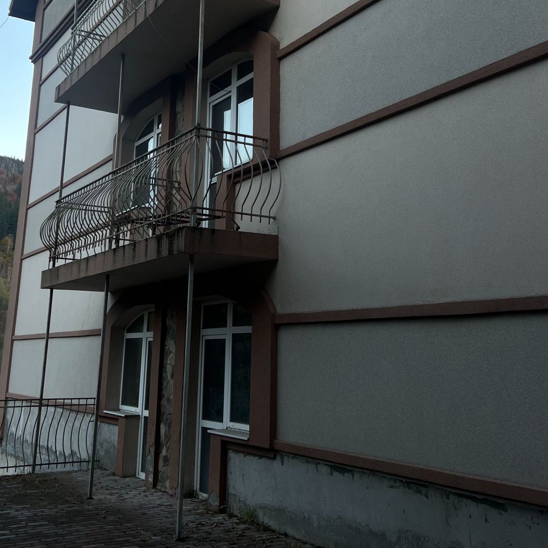 Готельний комплекс у Карпатах Микуличин