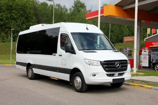 mercedes-benz keleiviniu mikroautobusu nuoma vilniuje