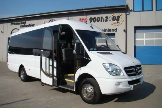 išnuomojamas mercedes-benz, keleiviniu mikroautobusu nuoma vilniuje su vairuotoju, be vairuotojo