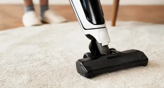 Dicas para manter seus tapetes limpos entre uma limpeza profissional de tapetes e outra