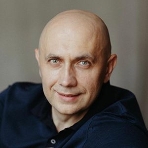 АНТОН КАМІНСЬКИЙ