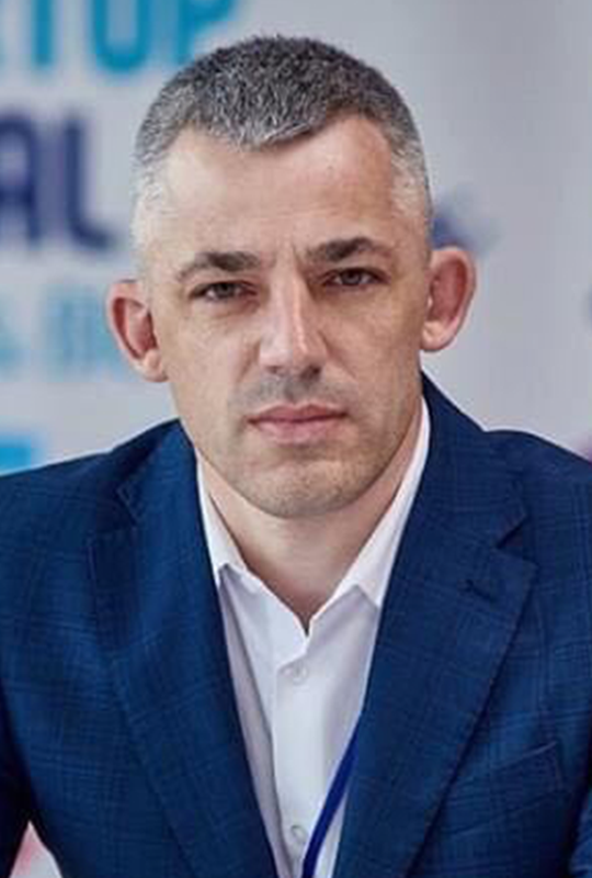 БОГДАН ЛУКАНЬ