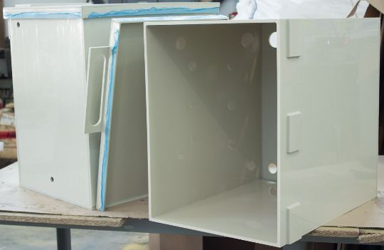 пластиковый контейнер