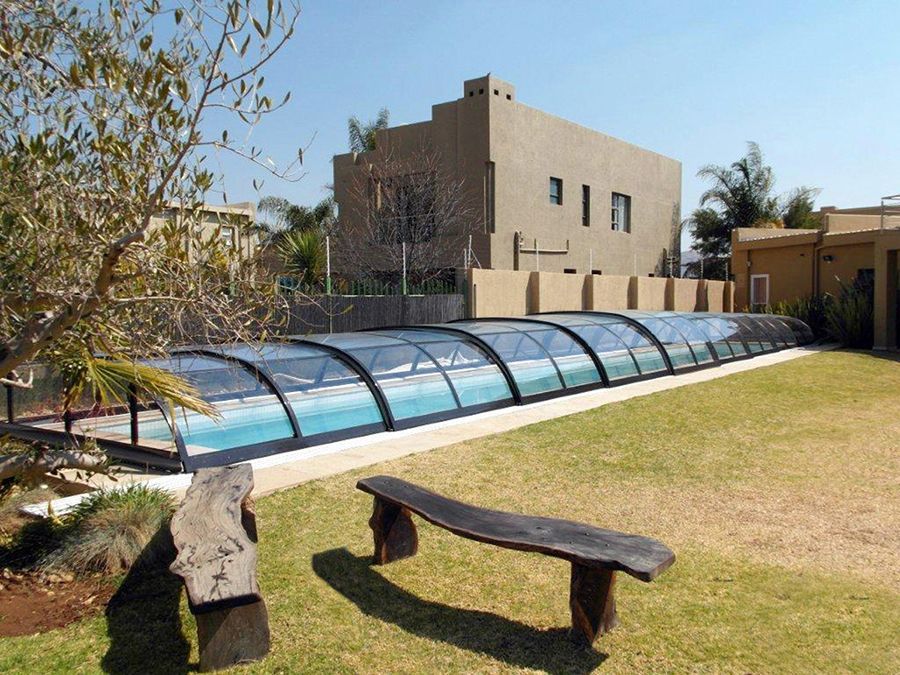 Bazén se zastřešením